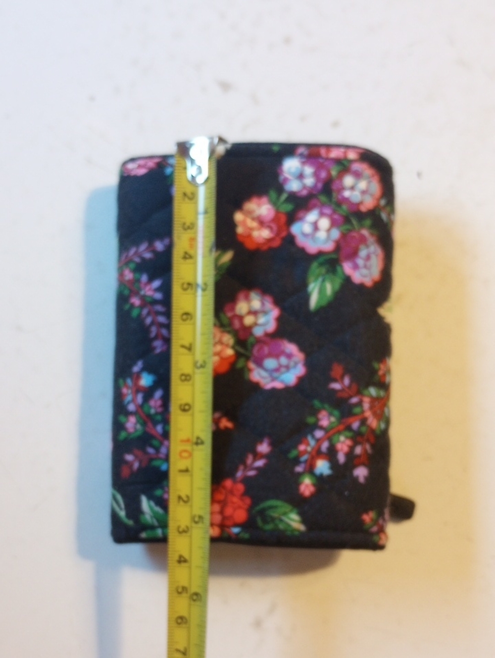 NWOT Vera Bradley Winter Berry Floral Quilted RFID Wallet. Black Green Pink Red - Picture 5 of 7